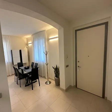 Casavale Elegante Residenza 108 Mq Max 7 Persone