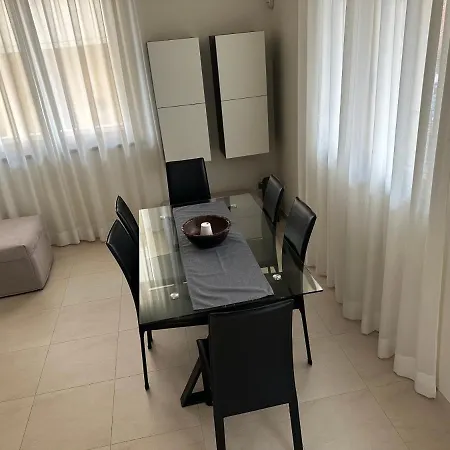 Casavale Elegante Residenza 108 Mq Max 7 Persone Lägenhet Piacenza