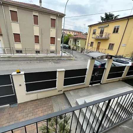Casavale Elegante Residenza 108 Mq Max 7 Persone Lägenhet Piacenza