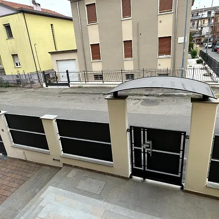 Casavale Elegante Residenza 108 Mq Max 7 Persone * Piacenza
