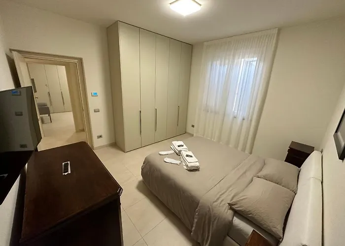 Casavale Elegante Residenza 108 Mq Max 7 Persone Apartment Piacenza